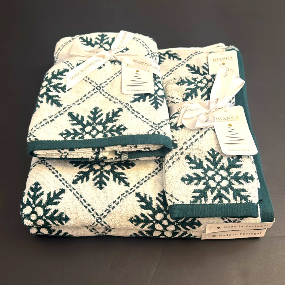6pc BIANCA Holiday Motif Reversible Snowflakes Towel Set- Green/White